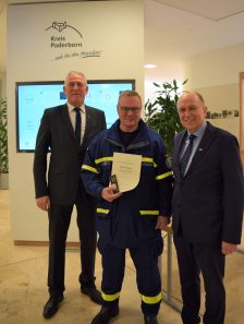 THW-Einsatzkräfte erhalten Bundesflutmedaille - Fluthilfe 2021 © Kreis Paderborn